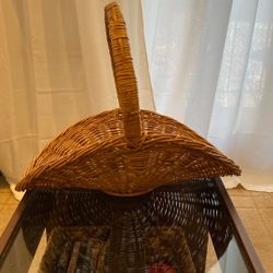 Super Cute Vintage Wicker Gathering Basket