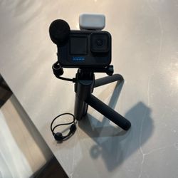 GoPro Hero 10 Creator Edition Package 