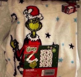 NEW CHRISTMAS PLUSH THROW THE GRINCH