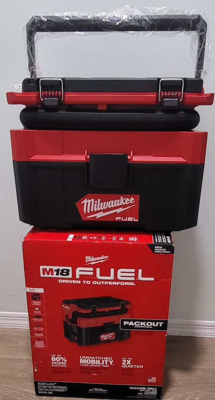 MILWAUKEE M18 FUEL PACKOUT 18V LITHIUN-ION CORDLESS 2.5 GAL. WET/DRY VACUUM (VACUUM ONLY)
