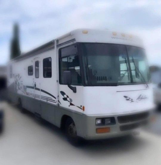 1998 Winnebago Adventurer