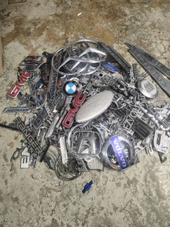 Car emblems & hubcaps