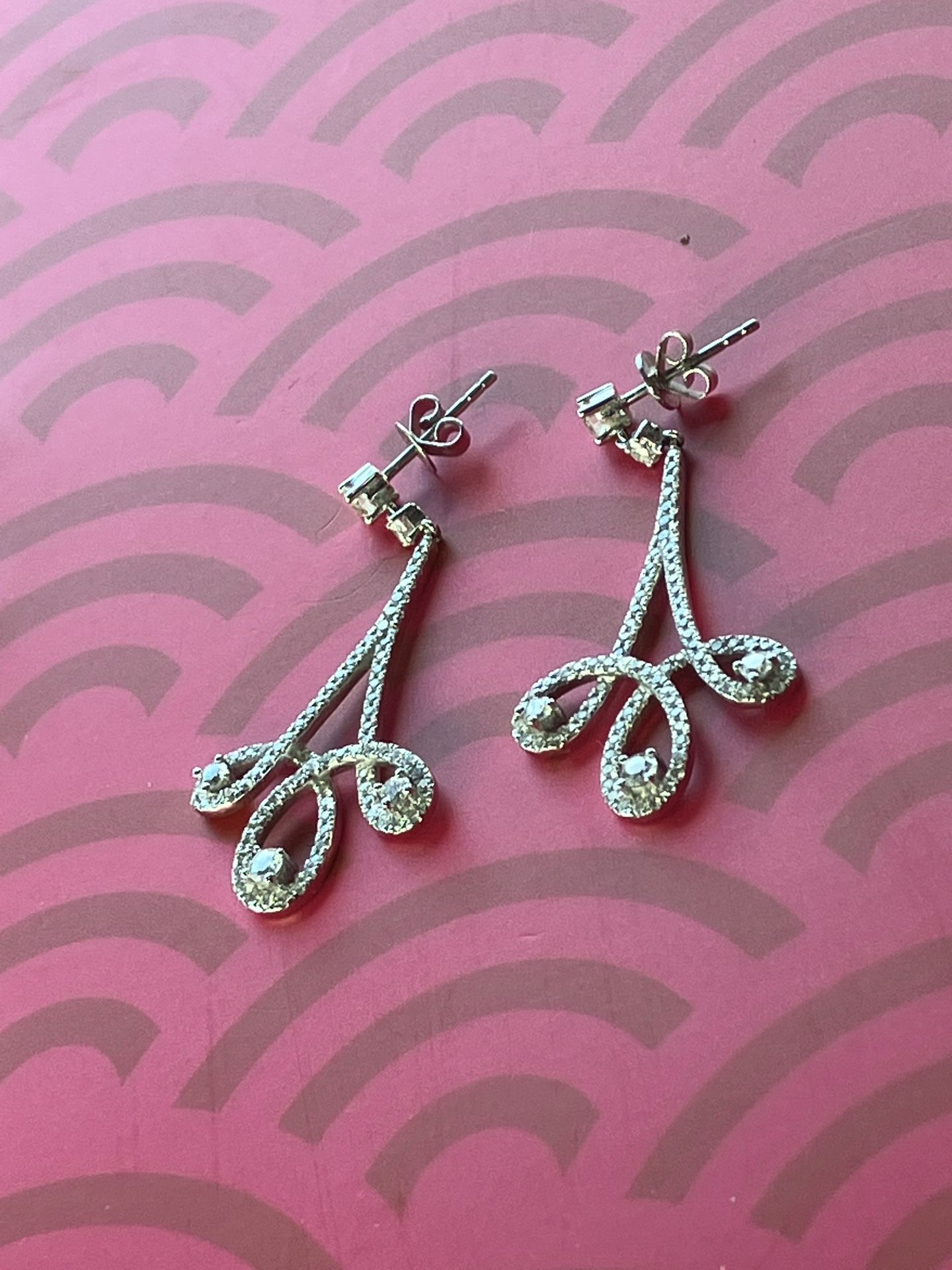 18k White Gold Diamond Earrings