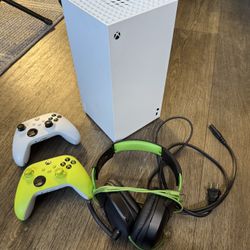 Xbox Series X With Turtle Beach Headset And Controllers
