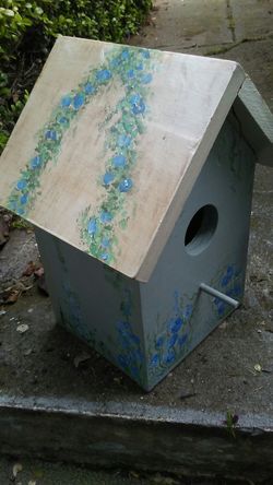 Bluebird birdhouse