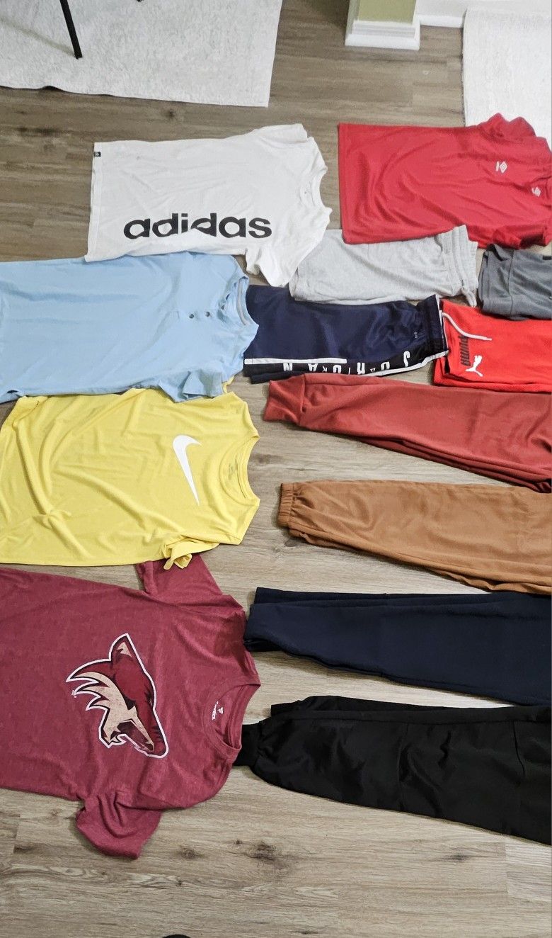 Clothes Size 16 18 Size Small 