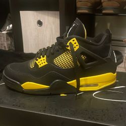 Jordan 4 Retro Thunder Yellow Sz 9.5
