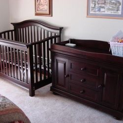 Convertible Crib/bed & Change Table/dresser