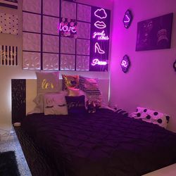 Queen Bedroom Set (Ashley Furniture)
