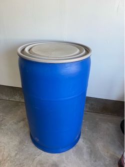 55 gallon barrel with locking latch