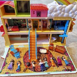 Encanto Castle With Extra Figures