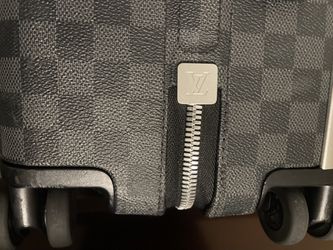 Louis Vuitton luggage set for Sale in Union City, CA - OfferUp