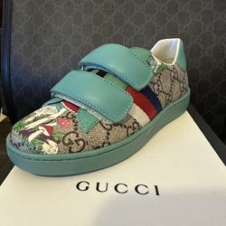Gucci Kid Shoe