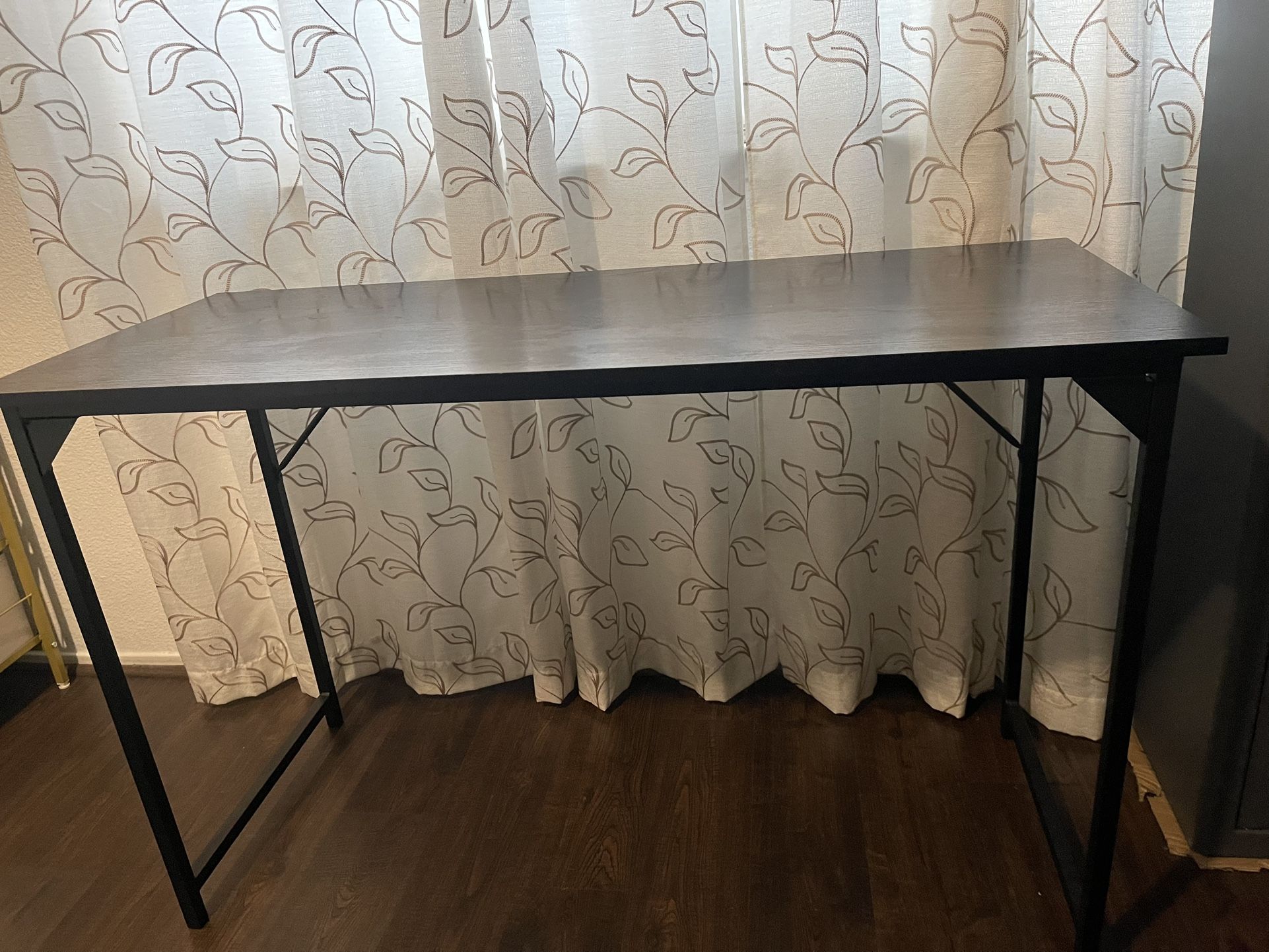 Black Desk And Chair