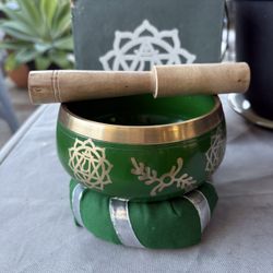 Heart Chakra Singing Bowl Home Decor H11cm