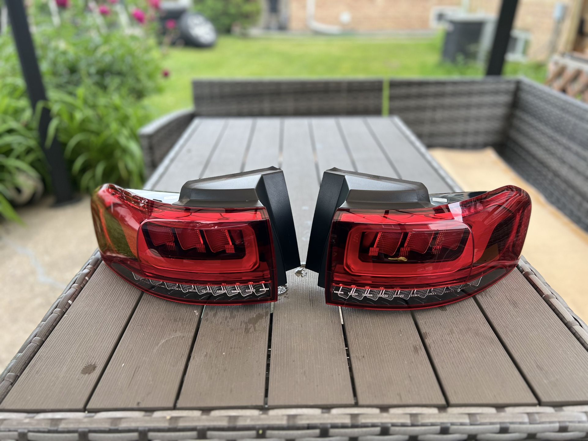 OEM Mercedes GLB 250 Tail Lights (2020β2022) β Left + Right Available!