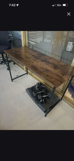 Desk/Table