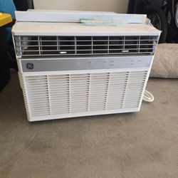 Window Ac With A Room Control 