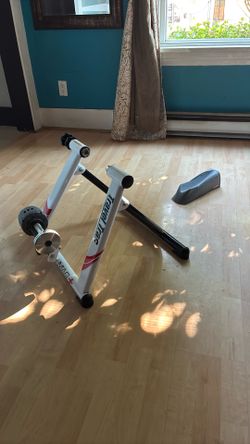 Travel Trac indoor Bike Trainer