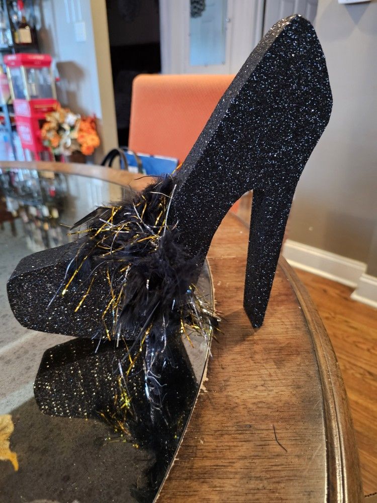 Black and Gold Table Center Pieces