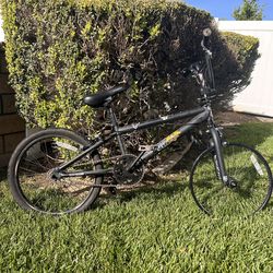 Mongoose box bike 20” for parts or fix