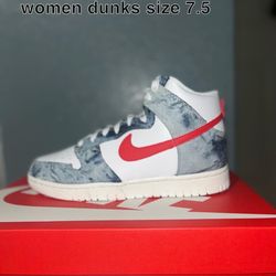 Women Nike Dunks 