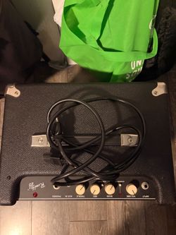 Fender Rumble 25, a 25-watt bass guitar amplifier