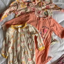 4 Gerber Cotton Zipper pajamas (0-3m)