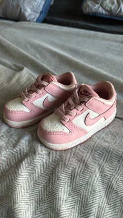 Pink Nike toddler shoes