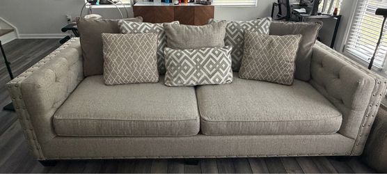 COUCH FOR SALE!!!