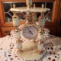  AMAZING LOOKING VINTAGE  FRENCH SWIRL GREEN MARBLE CLOCK RARE TO FINE 