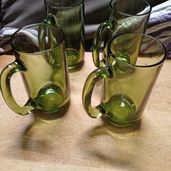 4 vintage green mugs
