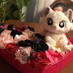 Corazón Con Flores Eternas Y La Gatita $65