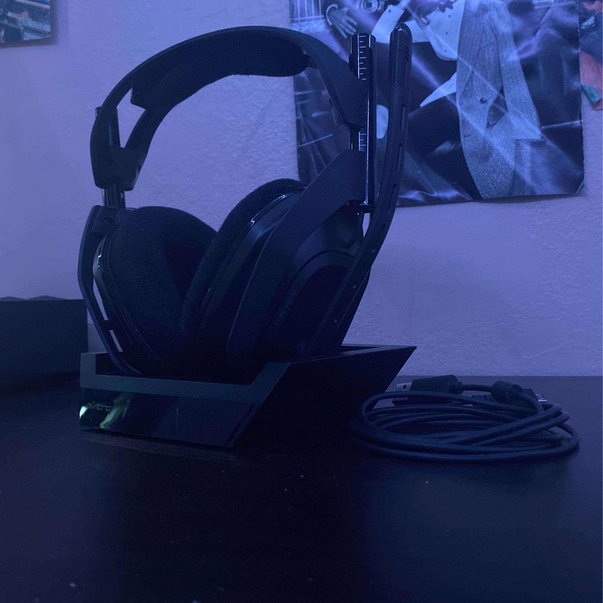 Astro A50 Wireless Gaming Headset + Base