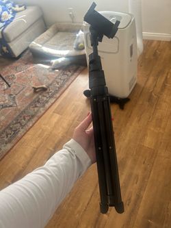 iPhone tripod