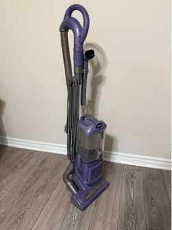 SHARK Navigator Liftaway NV352 Vacuum