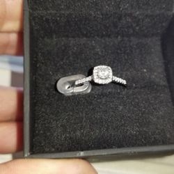 14 Kt Ring With 1.25 CRTs Vvs Diamonds 
