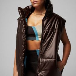Fabletics Oversized Puffer Vest size Large 
