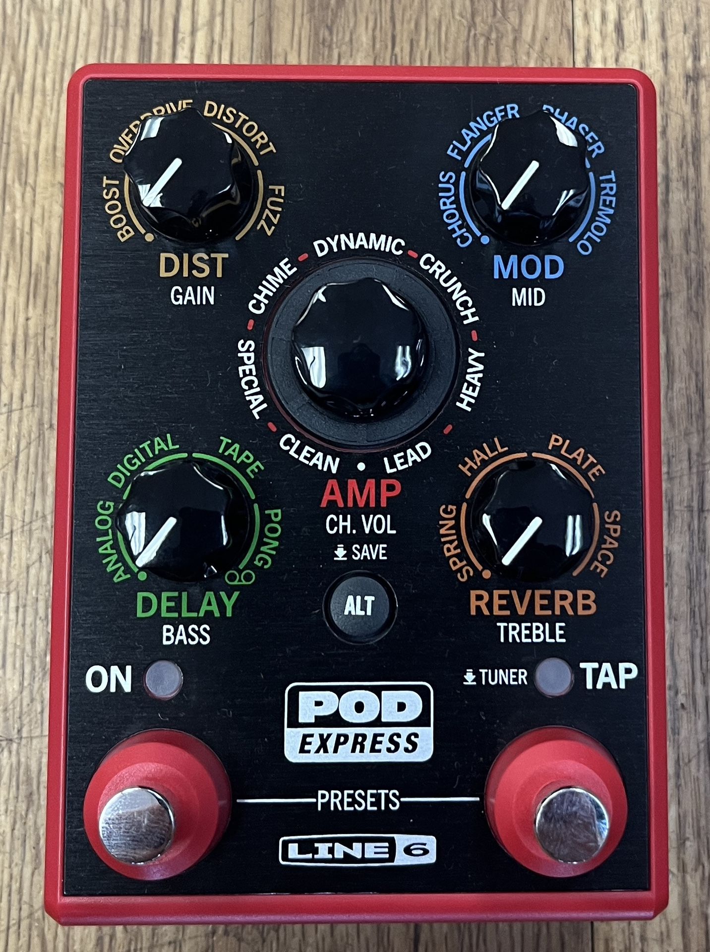 LINE 6 POD EXPRESS GUITAR AMP & EFFECTS PROCESSOR