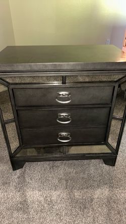 Bedroom dresser set with mirror vanity.