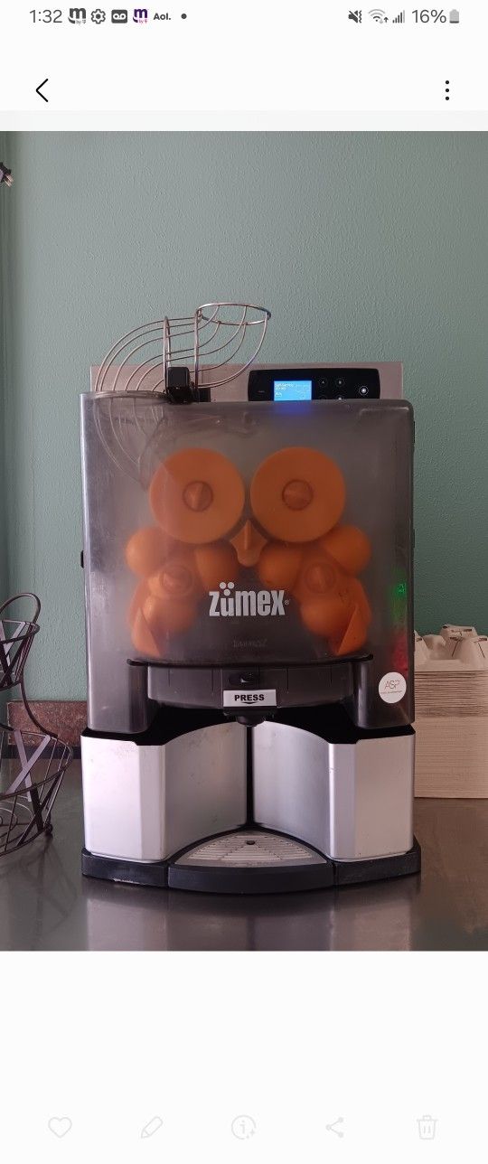 Zumex OJ Robot