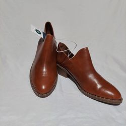 UNIVERSAL THREAD BROWN FAUX LEATHER BOOTIES SHOES SIZE 9