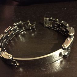 Bracelet.