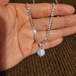 925 Solid Sterling Silver Dainty Necklace 18" w/ Our Lady of Guadalupe Charm for Women Plata 925 Cadena & Dije Virgen de Guadalupe Para Dama 18"