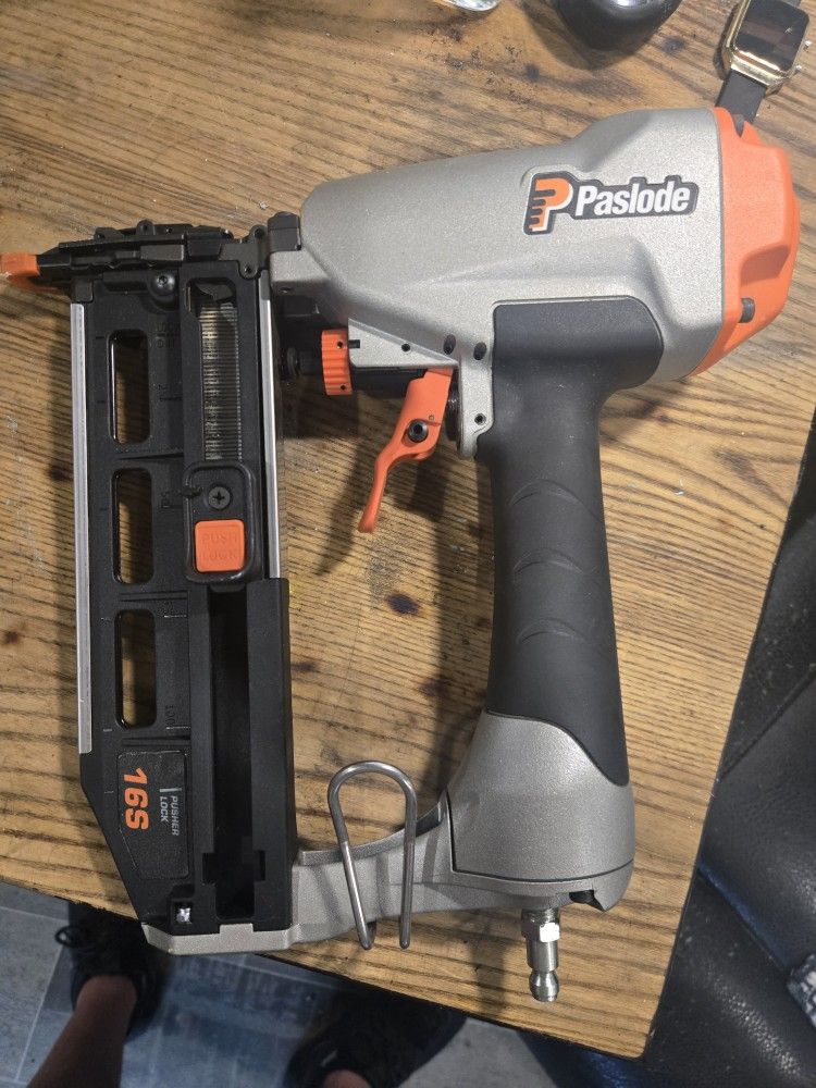 Paslode 16S NAILGUN/Finish Nailer
