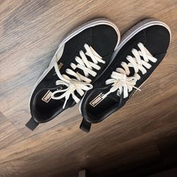 Puma shoe size 7 womens