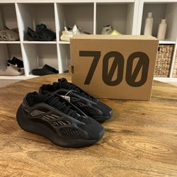 Yeezy 700v3 Dark Glow Size 5 6.5 woman s for Sale in North