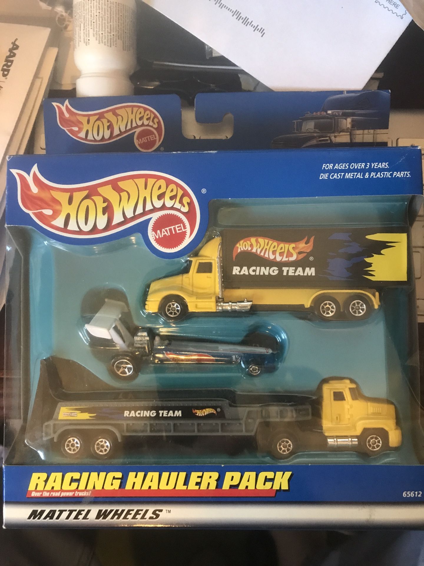 1998 Hotwheels Racing Hauler pack