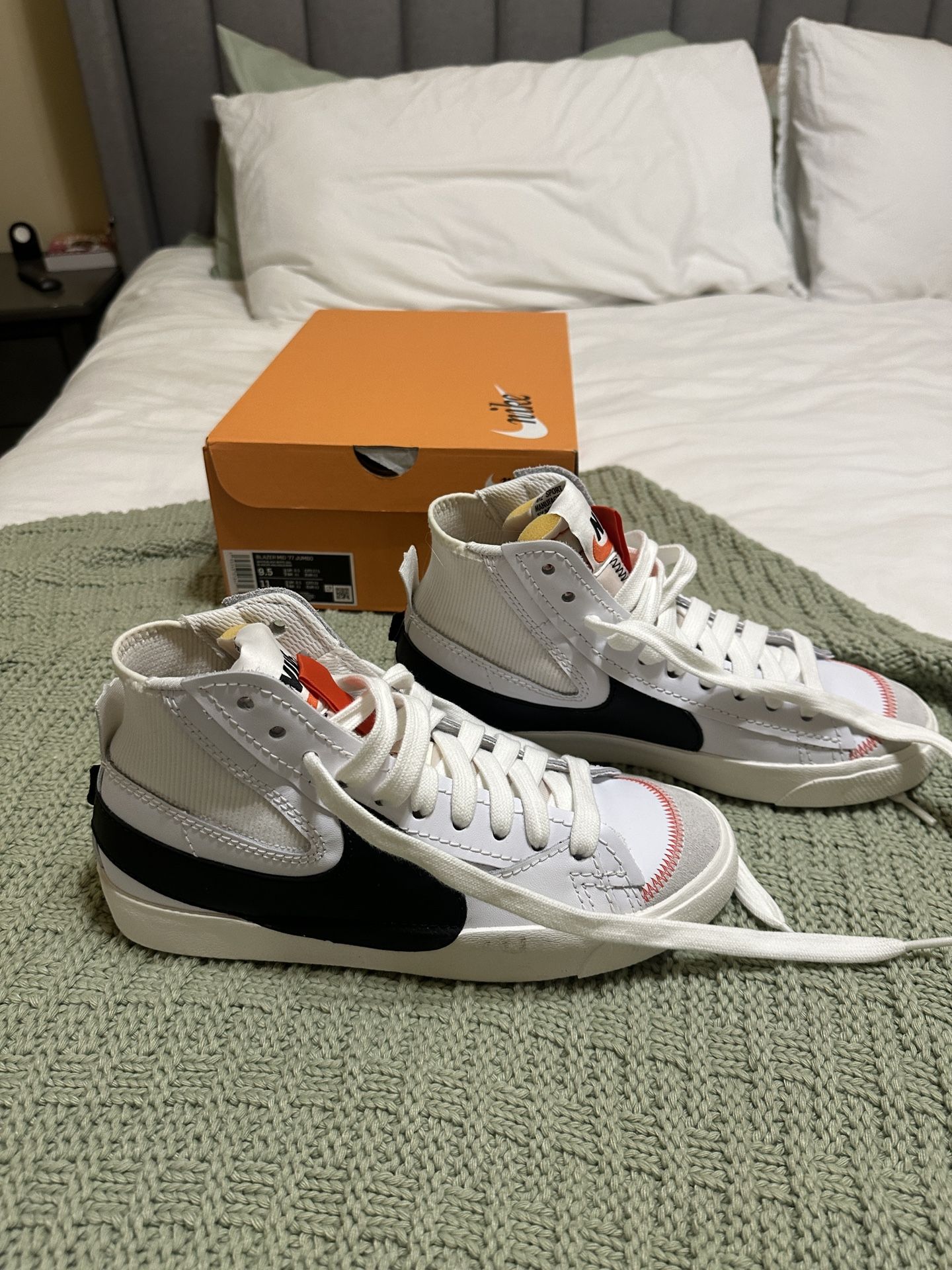 Nike Blazer Jumbo Swoosh