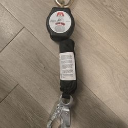 Madaco Safety Products Mad Dog Roof Construction Fall Protection Heavy Duty Industrial Safety 6' Self Retractable